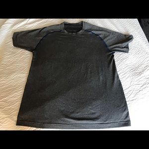 Lululemon Men’s Athletic formfit tshirt. No label.  Likely size M. Gray w/ blue